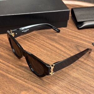 🕶️😎Saint Laurent YSL Round Sunglasses Black Frame Gold Logo